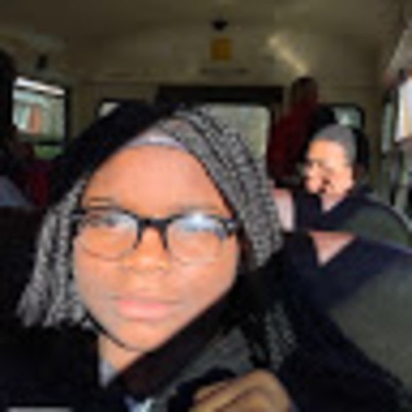 Meet your Posher, Curlyhead - Picture 1 of 1